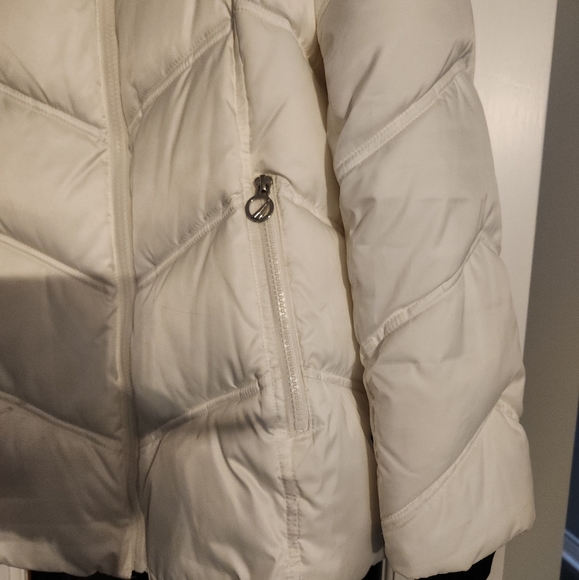 Womens Nautica Puffer Jacket Large White Gently Used - Picture 3 of 8